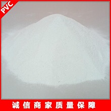 开车千万别穿洞洞鞋!有人因为油门被卡住导致事故发生
